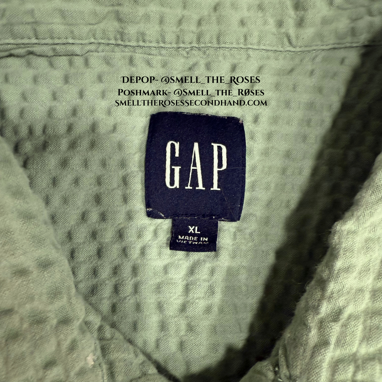 GAP Men's Light Green Seersucker Button-Up Shirt